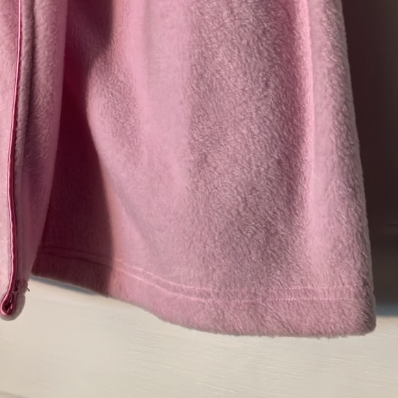 Gently Used Baby Pink Barbie Polyester Lounge Robe for Kids/Juniors - Picture 5 of 11